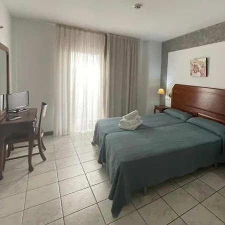 Hotel Al-andalus 2*