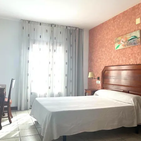 Hotel Al-andalus 2*