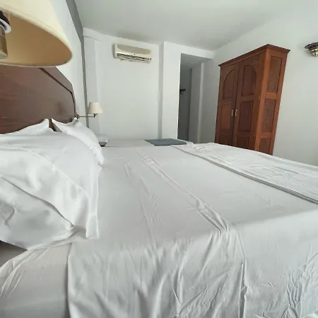 Hotel Al-andalus 2*