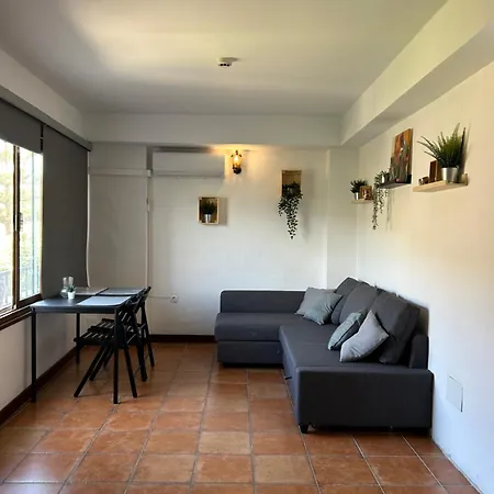 ホテル Al-andalus